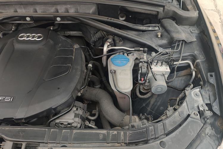 Used Audi Q5 2017 Plus 40 TFSI Technology Model Engine Bay Left