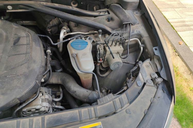 Used Audi Q5 2017 40 TFSI Ambition Edition Engine Bay Left