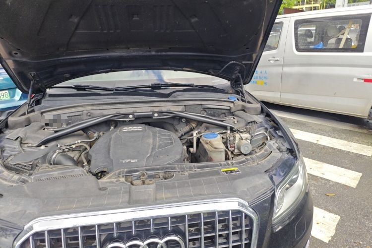 Used Audi Q5 2017 40 TFSI Technology Edition Engine Bay Left