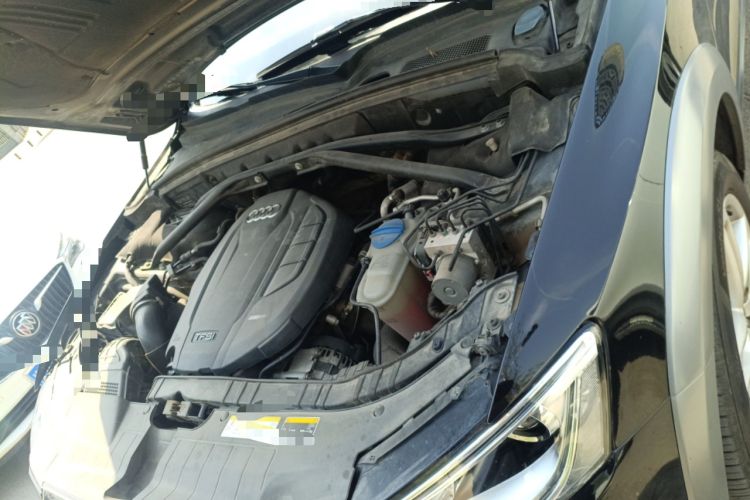 Used Audi Q5 2017 Plus 40 TFSI Technology Model Engine Bay Left