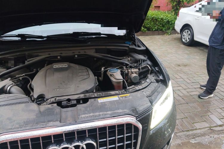 Used Audi Q5 2017 40 TFSI Technology Edition Engine Bay Left