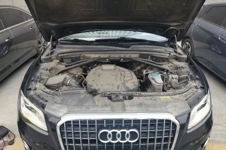 Used Audi Q5 2017 40 TFSI Technology Edition Engine Bay