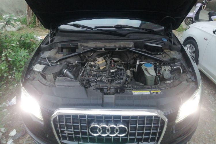 Used Audi Q5 2017 40 TFSI Technology Edition Engine Bay