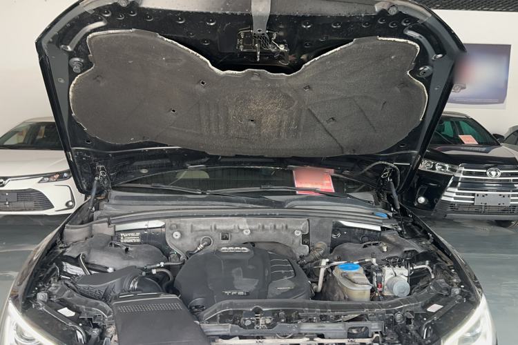 Used Audi Q5 2017 40 TFSI Ambition Edition Engine Bay