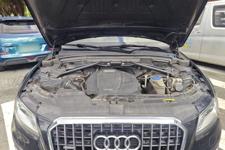 Used Audi Q5 2017 40 TFSI Technology Edition Engine Bay