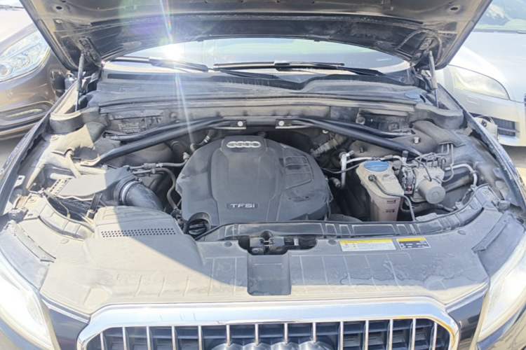 Used Audi Q5 2017 40 TFSI Ambition Edition Engine Bay