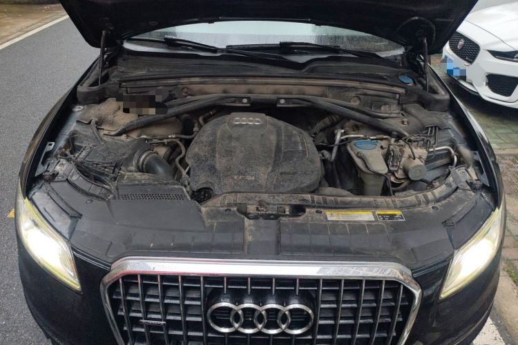 Used Audi Q5 2017 Plus 40 TFSI Technology Model Engine Bay