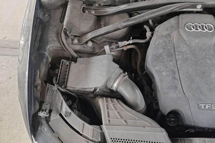 Used Audi Q5 2017 Plus 40 TFSI Ambition Model Engine Bay Right