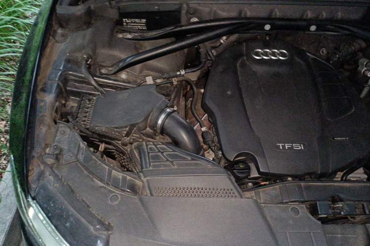 Used Audi Q5 2017 40 TFSI Technology Edition Engine Bay Right
