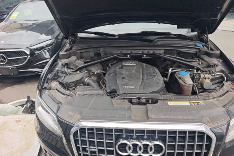 Used Audi Q5 2017 40 TFSI Ambition Edition Engine Bay Right