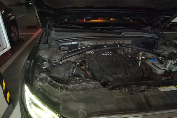 Used Audi Q5 2017 Plus 40 TFSI Technology Model Engine Bay Right