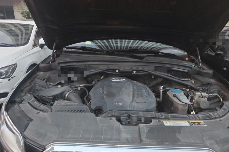 Used Audi Q5 2017 Plus 40 TFSI Ambition Model Engine Bay Right