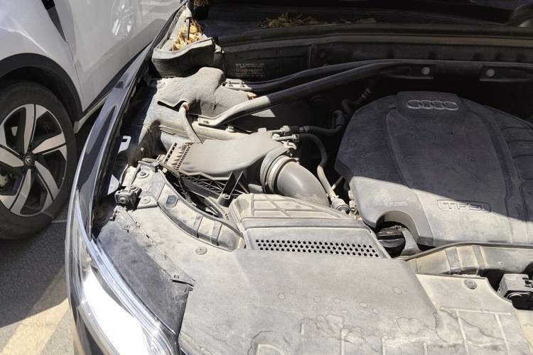 Used Audi Q5 2017 Plus 40 TFSI Technology Model Engine Bay Right