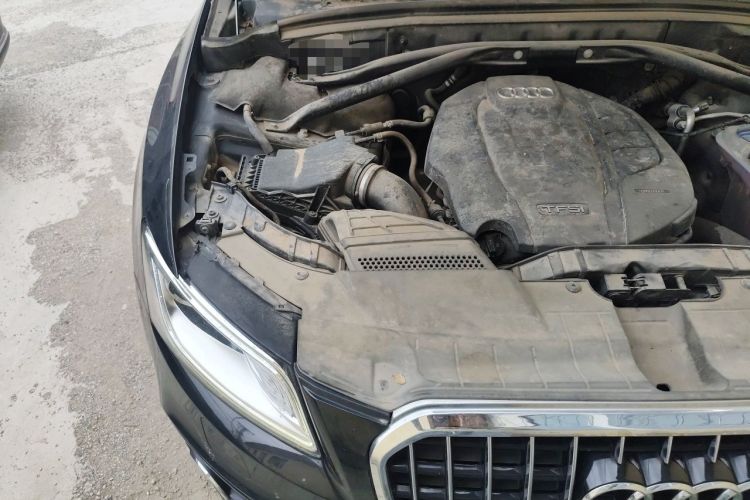 Used Audi Q5 2017 Plus 40 TFSI Ambition Model Engine Bay Right