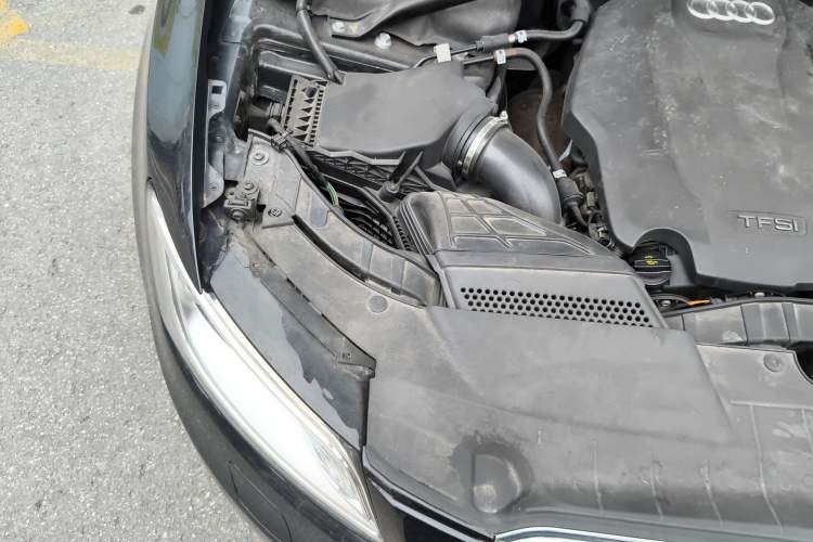 Used Audi Q5 2017 40 TFSI Comfort Model Engine Bay Right