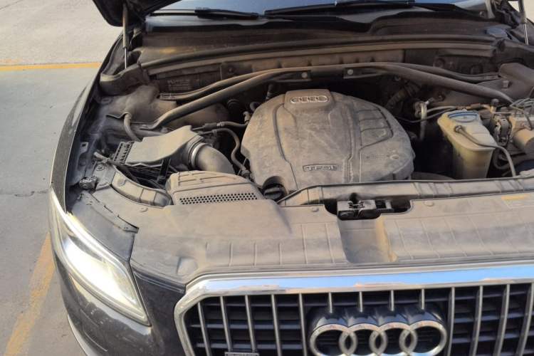 Used Audi Q5 2017 Plus 40 TFSI Technology Model Engine Bay Right