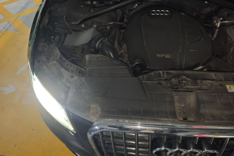 Used Audi Q5 2017 40 TFSI Comfort Model Engine Bay Right