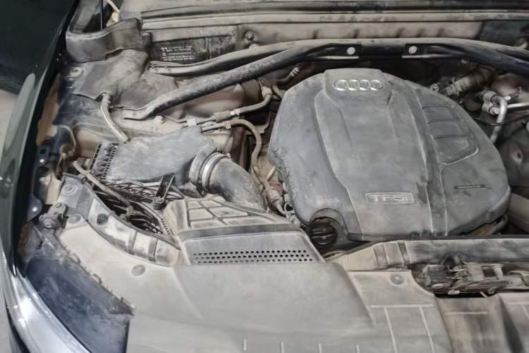 Used Audi Q5 2017 Plus 40 TFSI Ambition Model Engine Bay Right