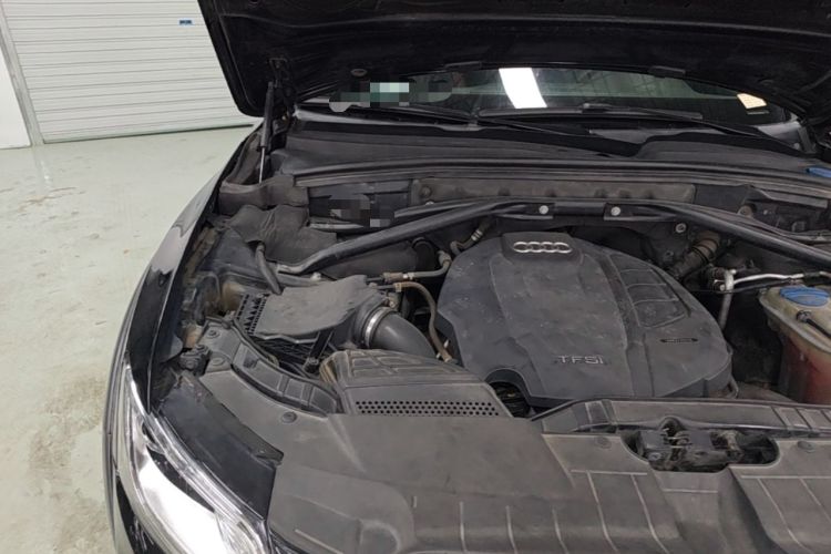 Used Audi Q5 2017 40 TFSI Technology Edition Engine Bay Right