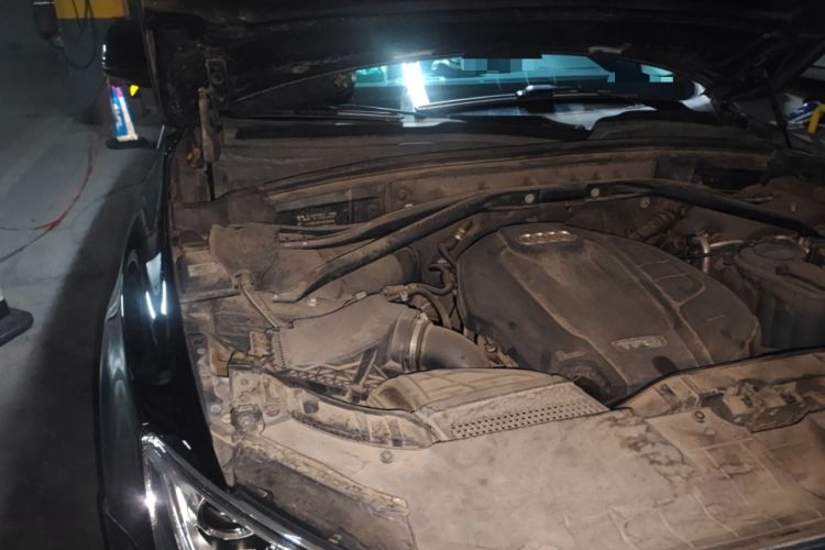 Used Audi Q5 2017 40 TFSI Technology Edition Engine Bay Right