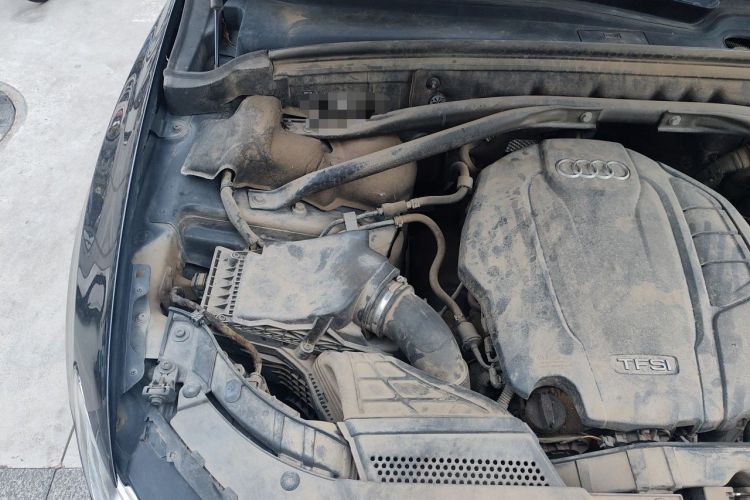 Used Audi Q5 2017 Plus 40 TFSI Ambition Model Engine Bay Right