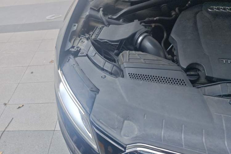 Used Audi Q5 2017 Plus 40 TFSI Technology Model Engine Bay Right
