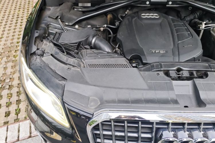 Used Audi Q5 2017 Plus 40 TFSI Ambition Model Engine Bay Right