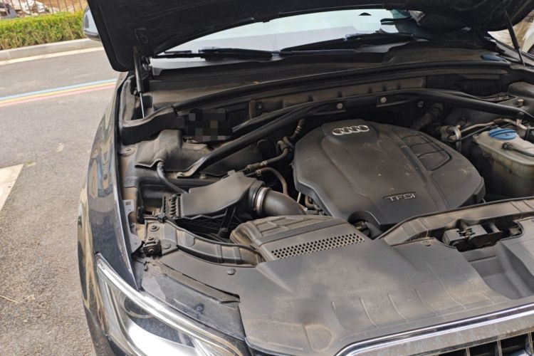Used Audi Q5 2017 Plus 40 TFSI Ambition Model Engine Bay Right