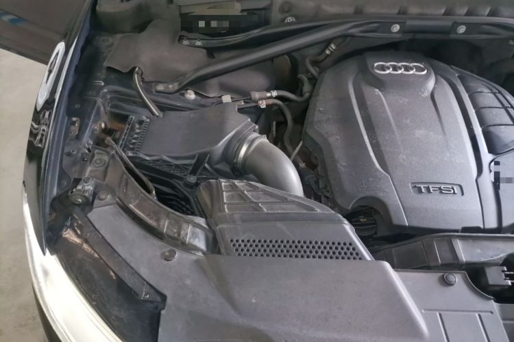 Used Audi Q5 2017 Plus 40 TFSI Ambition Model Engine Bay Right
