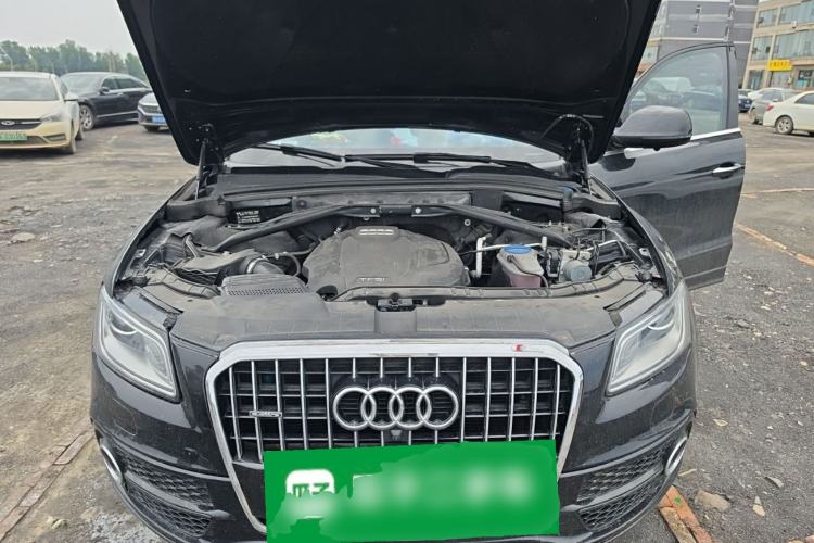 Used Audi Q5 2017 Plus 40 TFSI Ambition Model Engine Bay