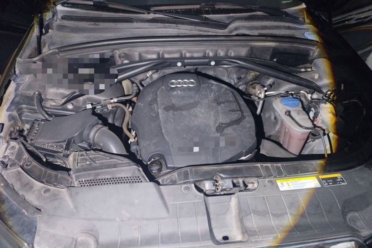 Used Audi Q5 2017 Plus 40 TFSI Ambition Model Engine Bay