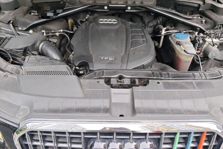 Used Audi Q5 2017 Plus 40 TFSI Ambition Model Engine Bay