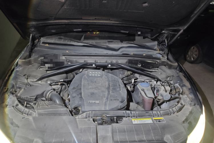 Used Audi Q5 2017 Plus 40 TFSI Ambition Model Engine Bay