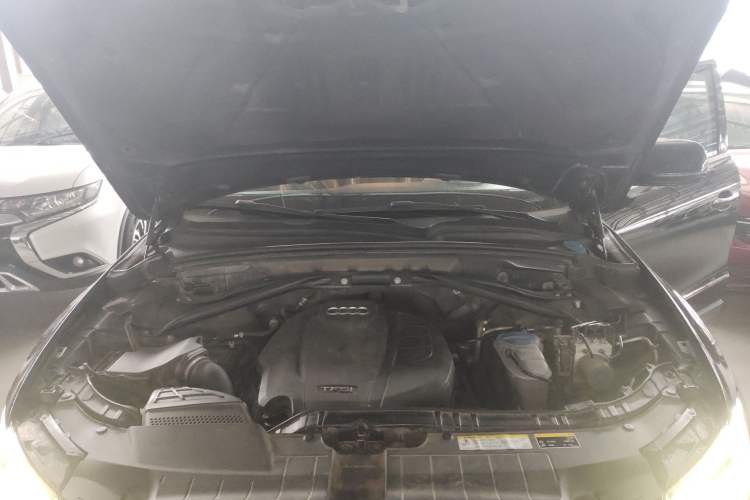 Used Audi Q5 2017 Plus 40 TFSI Technology Model Engine Bay
