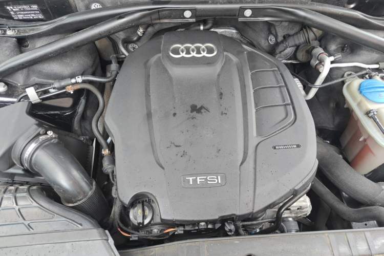 Used Audi Q5 2017 40 TFSI Comfort Model Engine Bay