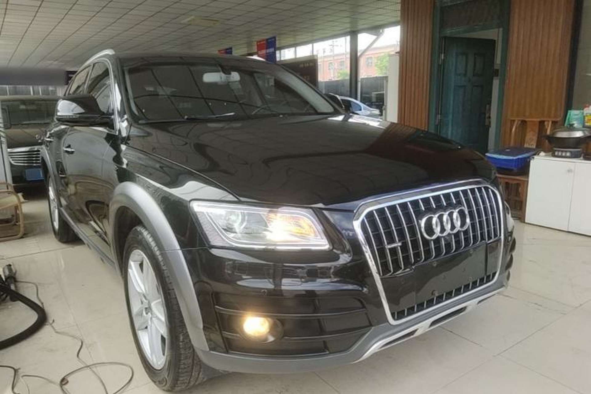 Used Audi Q5 2017 Plus 40 TFSI Technology Model Exterior 1