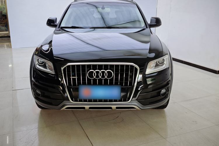 Used Audi Q5 2017 Plus 40 TFSI Technology Model Exterior 1