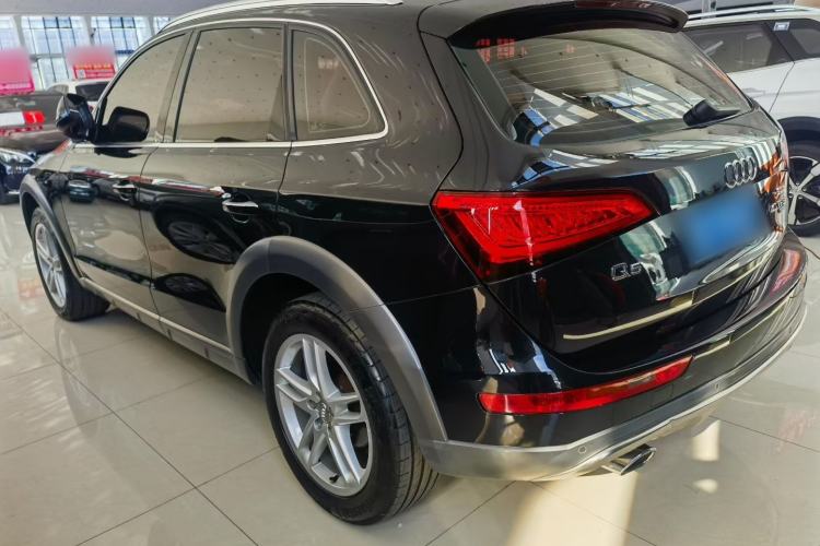 Used Audi Q5 2017 Plus 40 TFSI Technology Model Exterior 2