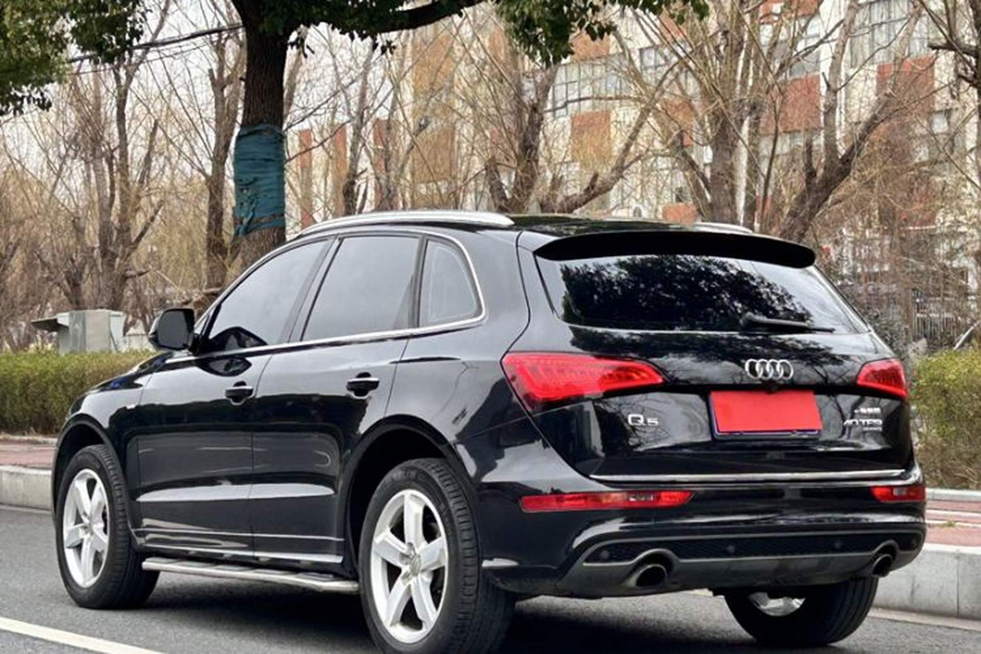 Used Audi Q5 2017 Plus 40 TFSI Ambition Model Exterior 2