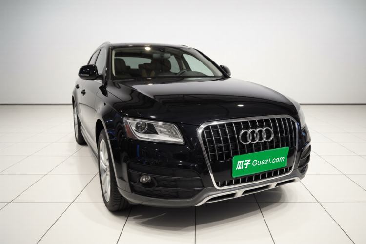 Used Audi Q5 2017 Plus 40 TFSI Technology Model Exterior 2