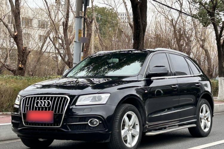 Used Audi Q5 2017 Plus 40 TFSI Ambition Model Exterior 2