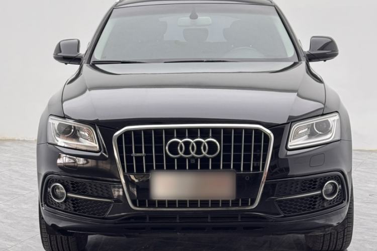 Used Audi Q5 2017 Plus 40 TFSI Ambition Model Exterior 3