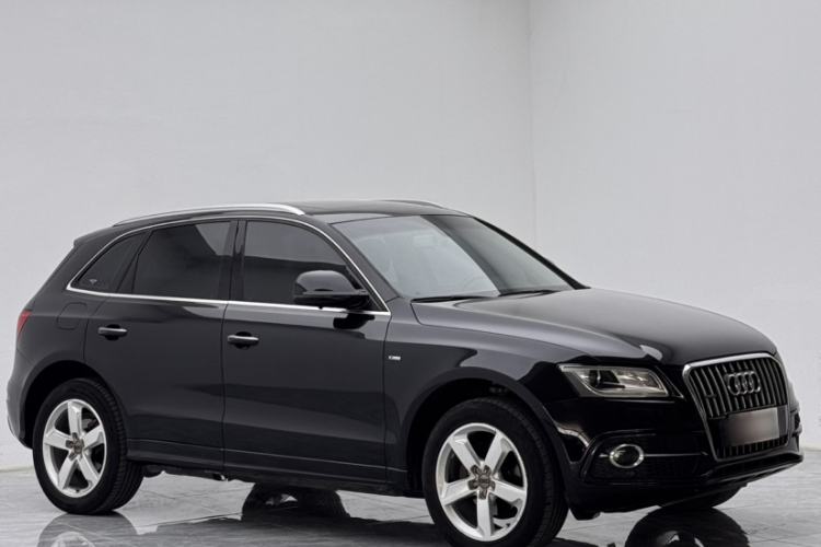 Used Audi Q5 2017 Plus 40 TFSI Ambition Model Exterior 4
