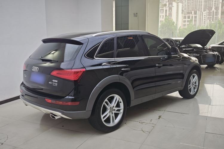 Used Audi Q5 2017 Plus 40 TFSI Technology Model Exterior 4
