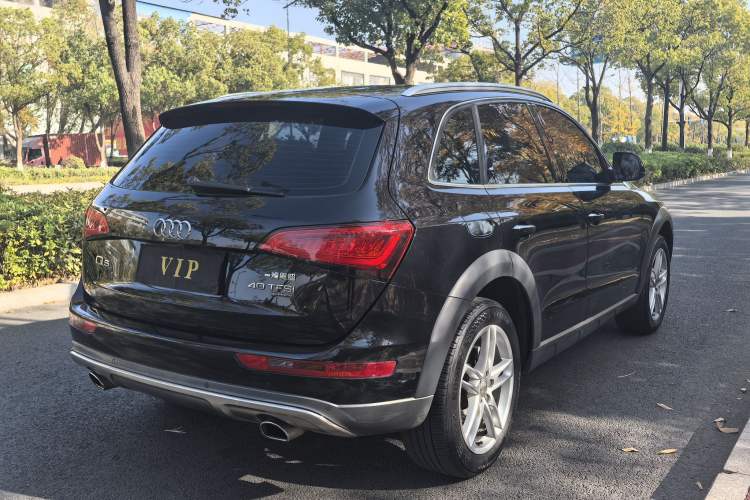 Used Audi Q5 2017 Plus 40 TFSI Technology Model Exterior 5