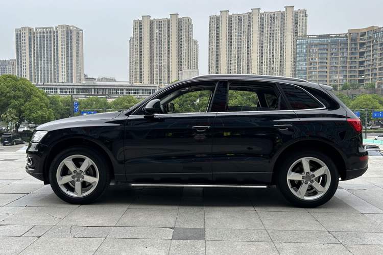 Used Audi Q5 2017 40 TFSI Ambition Edition Exterior 6