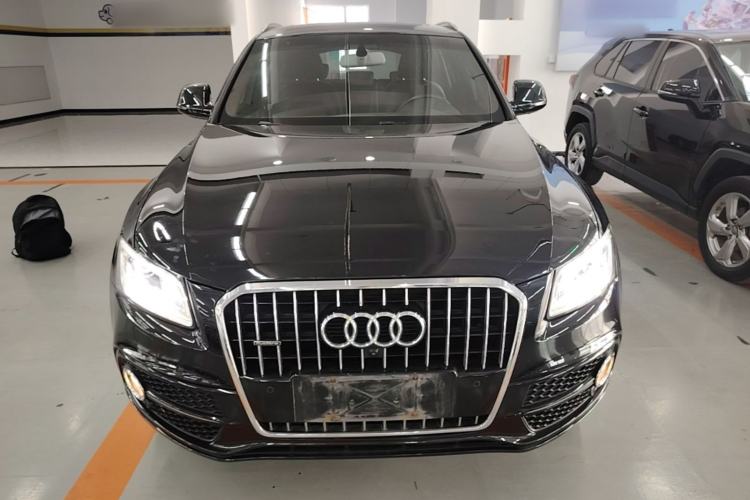 Used Audi Q5 2017 Plus 40 TFSI Ambition Model Front