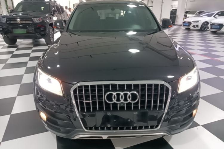 Used Audi Q5 2017 Plus 40 TFSI Technology Model Front