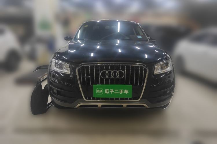 Used Audi Q5 2017 Plus 40 TFSI Comfort Model Front