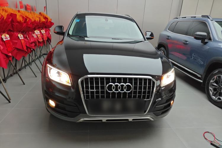 Used Audi Q5 2017 Plus 40 TFSI Technology Model Front